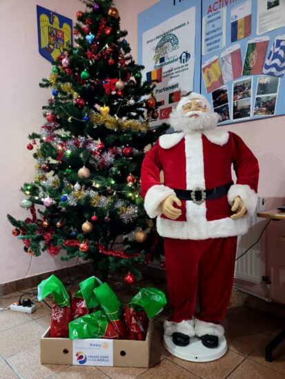 O Rază de Lumină în Inimile Mici!